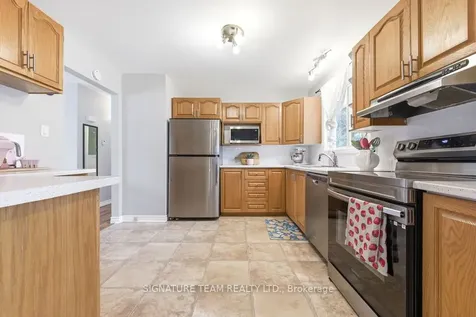 30 Earl Street Petawawa ON K8H 3M4