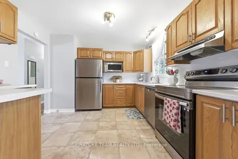 30 Earl Street Petawawa ON K8H 3M4