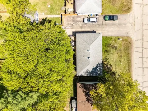 30 Earl Street Petawawa ON K8H 3M4