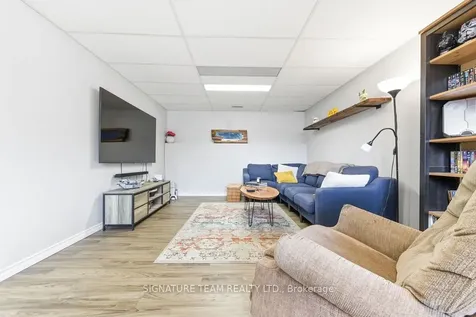 30 Earl Street Petawawa ON K8H 3M4