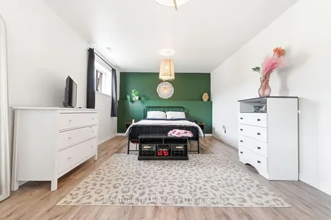 30 Earl Street Petawawa ON K8H 3M4