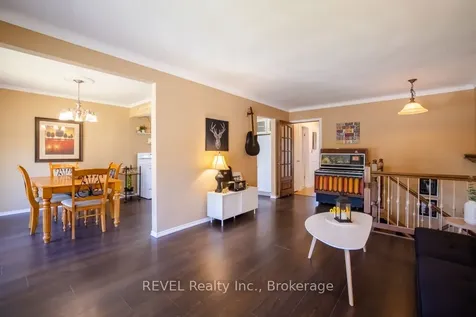 43 Trelawn Parkway Welland ON L3C 1W4