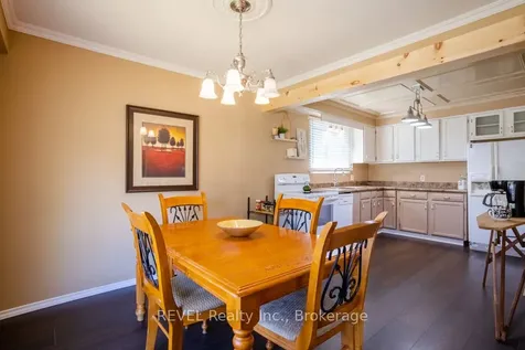 43 Trelawn Parkway Welland ON L3C 1W4