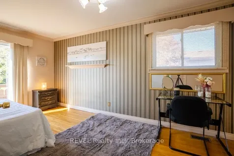 43 Trelawn Parkway Welland ON L3C 1W4