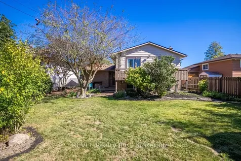 43 Trelawn Parkway Welland ON L3C 1W4