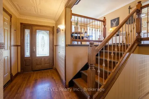 43 Trelawn Parkway Welland ON L3C 1W4