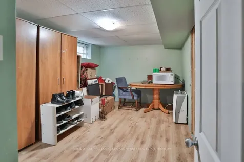 233 Glenholme Avenue Hamilton ON L8K 3L9