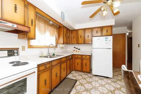 6536 Cropp Street Niagara Falls ON L2E 5J7