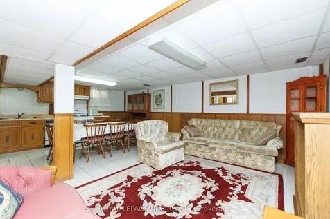 6536 Cropp Street Niagara Falls ON L2E 5J7