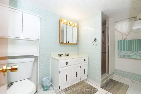 6536 Cropp Street Niagara Falls ON L2E 5J7