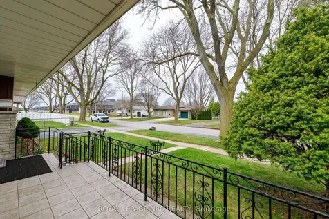 6536 Cropp Street Niagara Falls ON L2E 5J7
