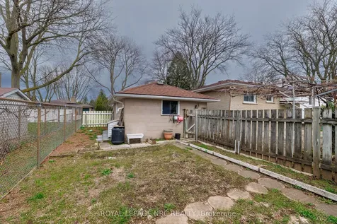 6536 Cropp Street Niagara Falls ON L2E 5J7