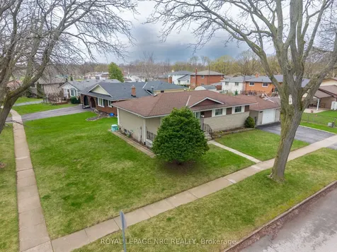 6536 Cropp Street Niagara Falls ON L2E 5J7