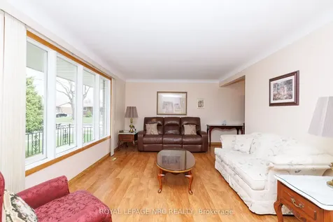 6536 Cropp Street Niagara Falls ON L2E 5J7