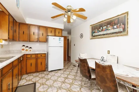 6536 Cropp Street Niagara Falls ON L2E 5J7