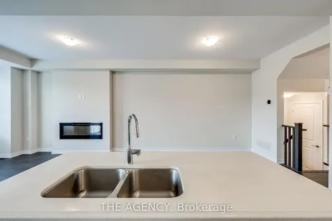 47 Hibiscus Lane Hamilton ON L8K 0A4