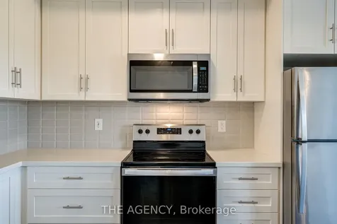 47 Hibiscus Lane Hamilton ON L8K 0A4