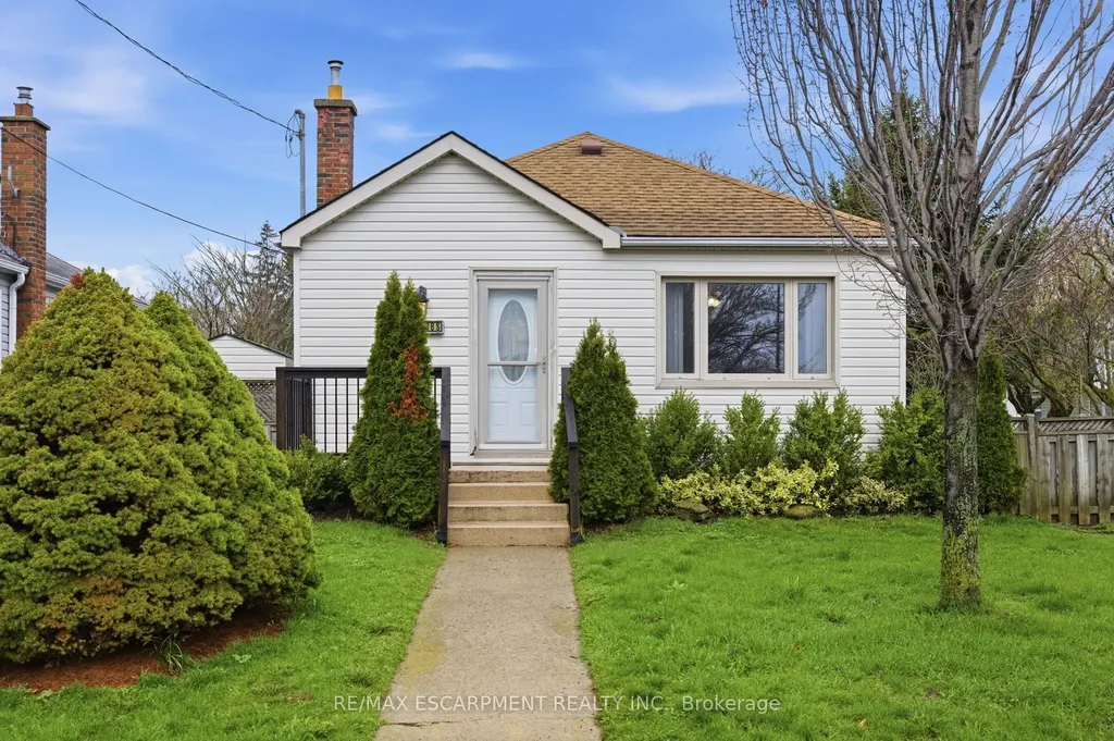 138 Glenholme Avenue Hamilton ON L8K 3L7