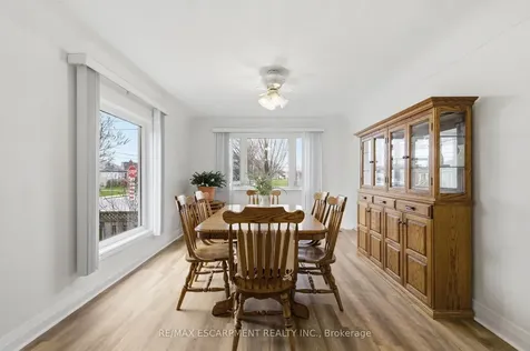 138 Glenholme Avenue Hamilton ON L8K 3L7