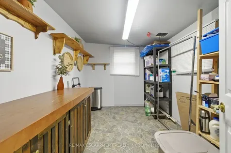138 Glenholme Avenue Hamilton ON L8K 3L7