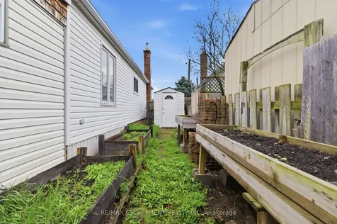 138 Glenholme Avenue Hamilton ON L8K 3L7