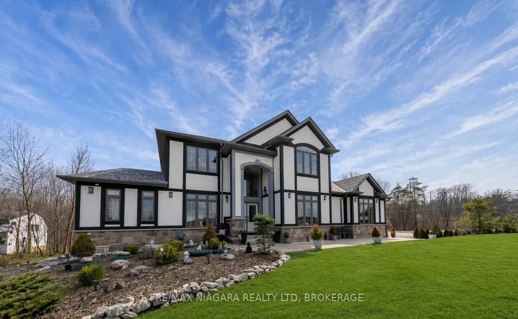 1040 Oakhill Boulevard Fort Erie ON L2A 1N9