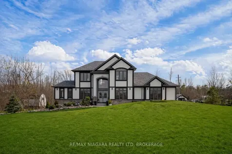 1040 Oakhill Boulevard Fort Erie ON L2A 1N9