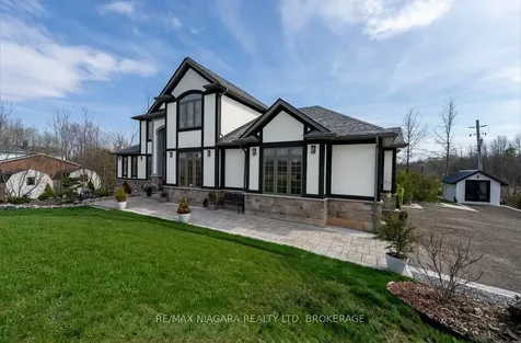 1040 Oakhill Boulevard Fort Erie ON L2A 1N9