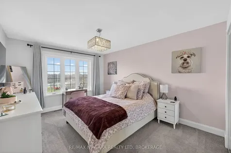 1040 Oakhill Boulevard Fort Erie ON L2A 1N9