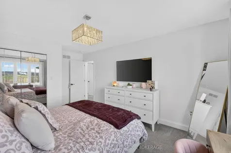 1040 Oakhill Boulevard Fort Erie ON L2A 1N9