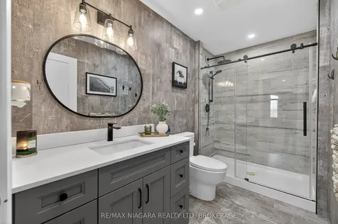 1040 Oakhill Boulevard Fort Erie ON L2A 1N9
