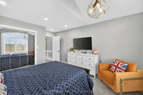1040 Oakhill Boulevard Fort Erie ON L2A 1N9