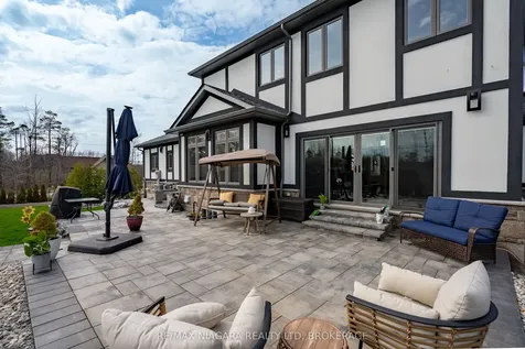 1040 Oakhill Boulevard Fort Erie ON L2A 1N9
