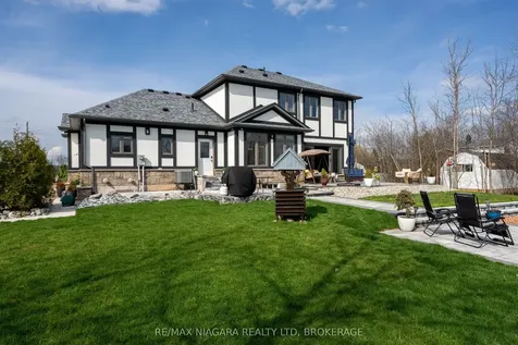 1040 Oakhill Boulevard Fort Erie ON L2A 1N9