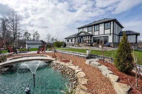 1040 Oakhill Boulevard Fort Erie ON L2A 1N9