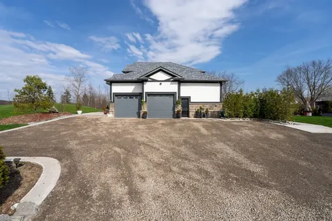 1040 Oakhill Boulevard Fort Erie ON L2A 1N9