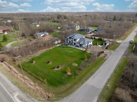 1040 Oakhill Boulevard Fort Erie ON L2A 1N9