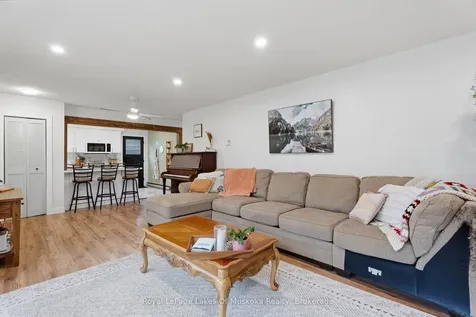 42 Riverside Drive Huntsville ON P1H 1R6