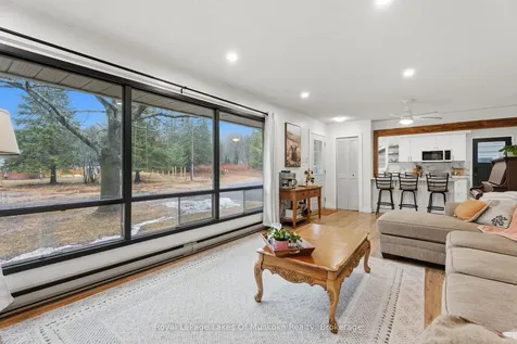 42 Riverside Drive Huntsville ON P1H 1R6