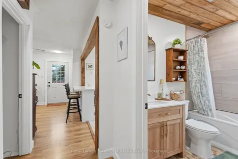 42 Riverside Drive Huntsville ON P1H 1R6
