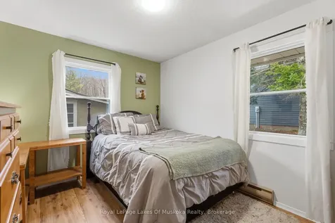 42 Riverside Drive Huntsville ON P1H 1R6