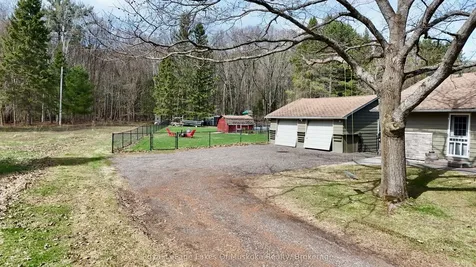 42 Riverside Drive Huntsville ON P1H 1R6