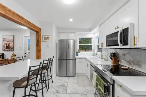 42 Riverside Drive Huntsville ON P1H 1R6
