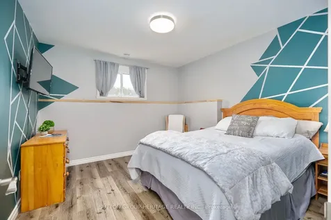 978 Ward Street Selwyn ON K0L 1H0