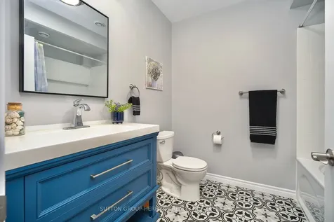 978 Ward Street Selwyn ON K0L 1H0