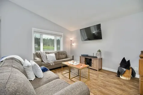 978 Ward Street Selwyn ON K0L 1H0
