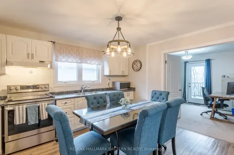 702 Trailview Drive Peterborough ON K9J 8P2