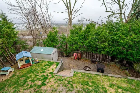 702 Trailview Drive Peterborough ON K9J 8P2