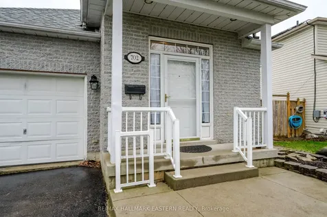 702 Trailview Drive Peterborough ON K9J 8P2
