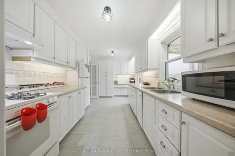 50 Barton Street Hamilton ON L9H 1N8